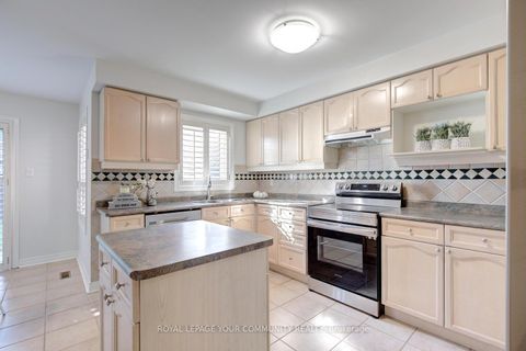 Photo 18 at 108 Kirkbride Crescent, Maple, Vaughan