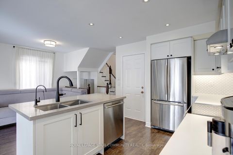 Photo 10 at 32 Black Maple Crescent, Patterson, Vaughan Photo 10 at 32 Black Maple Crescent, Patterson, Vaughan