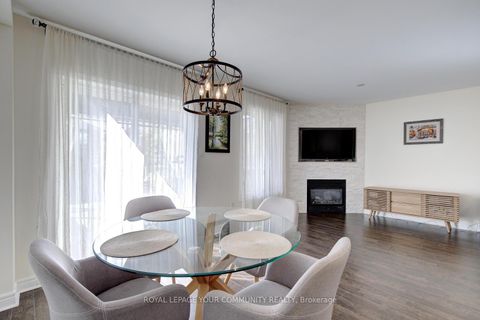 Photo 14 at 32 Black Maple Crescent, Patterson, Vaughan