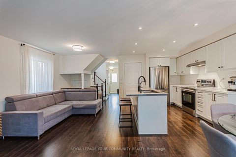 Photo 18 at 32 Black Maple Crescent, Patterson, Vaughan