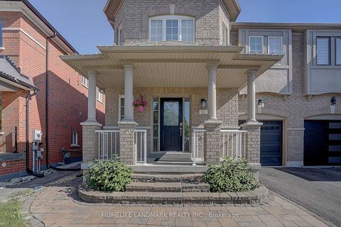 Photo 1 at 47 Wallwark Street, Bayview Northeast, Aurora