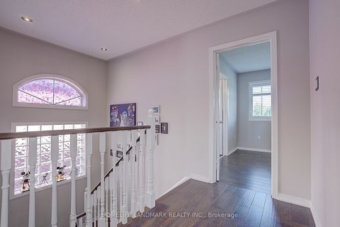 Photo 16 at 47 Wallwark Street, Bayview Northeast, Aurora
