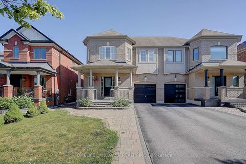Photo 35 at 47 Wallwark Street, Bayview Northeast, Aurora