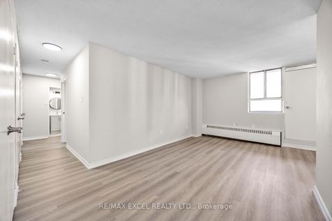 Photo 5 at 817 - 100 Dundalk Drive, Dorset Park, Toronto