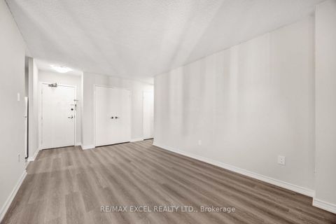 Photo 7 at 817 - 100 Dundalk Drive, Dorset Park, Toronto