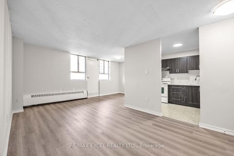 Photo 8 at 817 - 100 Dundalk Drive, Dorset Park, Toronto