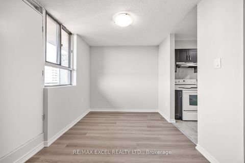 Photo 10 at 817 - 100 Dundalk Drive, Dorset Park, Toronto