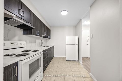Photo 13 at 817 - 100 Dundalk Drive, Dorset Park, Toronto
