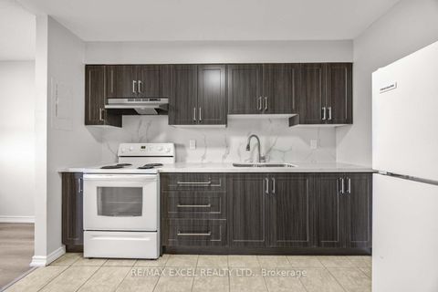 Photo 15 at 817 - 100 Dundalk Drive, Dorset Park, Toronto