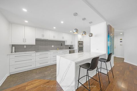 Photo 4 at 601 - 130 Carlton Street, South St. James Town, Toronto