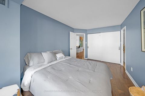 Photo 17 at 601 - 130 Carlton Street, South St. James Town, Toronto