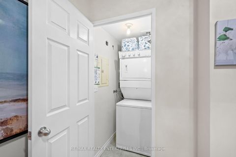 Photo 5 at 303 - 2300 Parkhaven Boulevard, RO River Oaks, Oakville