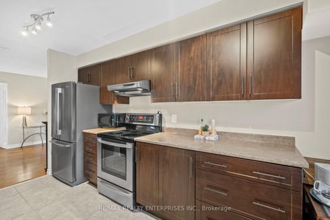 Photo 11 at 303 - 2300 Parkhaven Boulevard, RO River Oaks, Oakville