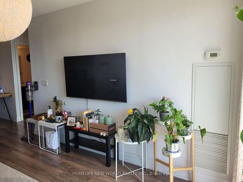 Photo 10 at 717 - 370 Highway 7 Road E, Doncrest, Richmond Hill