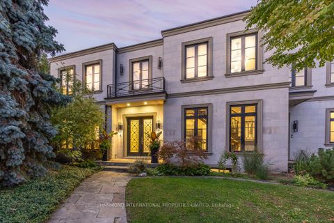 Photo 1 at 4 Braywin Drive, The Westway, Toronto