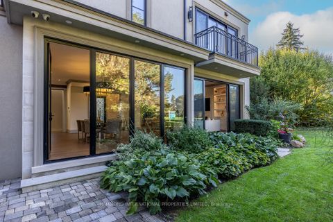 Photo 28 at 4 Braywin Drive, The Westway, Toronto