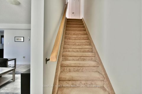 Photo 9 at 5 - 25 Madelaine Drive, Painswick South, Barrie Photo 9 at 5 - 25 Madelaine Drive, Painswick South, Barrie