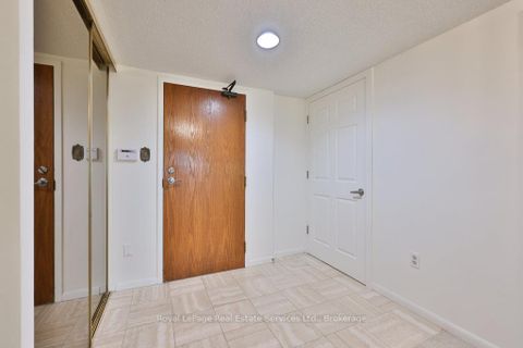 Photo 7 at 701 - 2170 Marine Drive, BR Bronte, Oakville