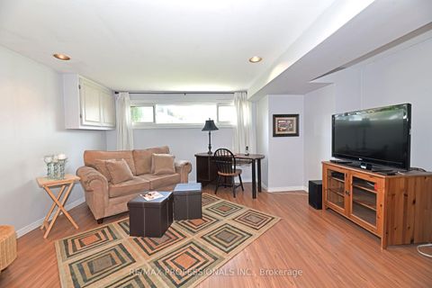Photo 17 at 39 Montvale Drive, Cliffcrest, Toronto