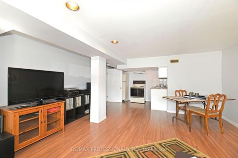 Photo 19 at 39 Montvale Drive, Cliffcrest, Toronto