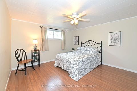 Photo 22 at 39 Montvale Drive, Cliffcrest, Toronto