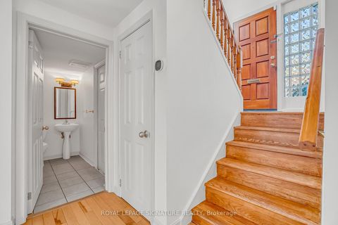 Photo 3 at 136 Three Valleys Drive, Donalda, Toronto