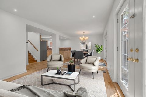 Photo 11 at 136 Three Valleys Drive, Donalda, Toronto