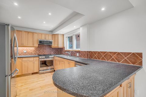 Photo 13 at 136 Three Valleys Drive, Donalda, Toronto