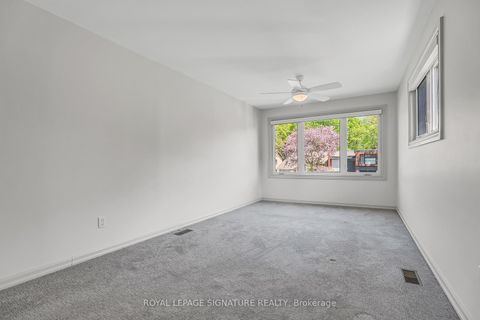 Photo 19 at 136 Three Valleys Drive, Donalda, Toronto