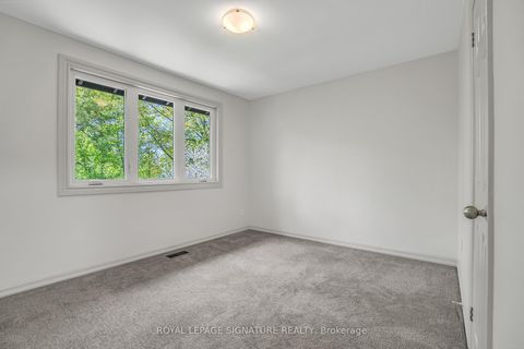 Photo 24 at 136 Three Valleys Drive, Donalda, Toronto