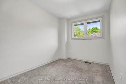 Photo 29 at 136 Three Valleys Drive, Donalda, Toronto