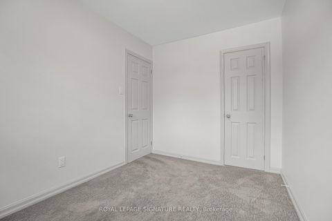Photo 30 at 136 Three Valleys Drive, Donalda, Toronto
