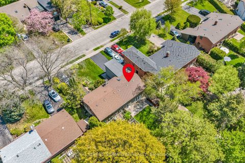 Photo 39 at 136 Three Valleys Drive, Donalda, Toronto