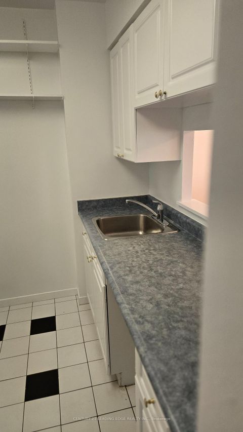 Photo 4 at 508 - 21 OVERLEA Boulevard, Thorncliffe Park, Toronto