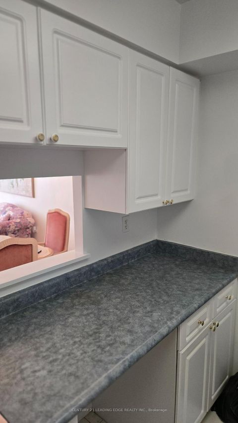 Photo 5 at 508 - 21 OVERLEA Boulevard, Thorncliffe Park, Toronto