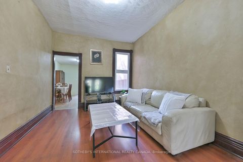 Photo 10 at 278 Clinton Street, Little Italy, Toronto