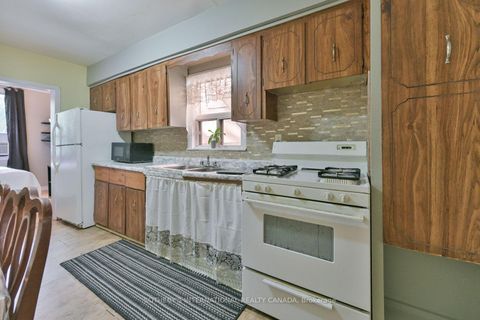 Photo 13 at 278 Clinton Street, Little Italy, Toronto Photo 13 at 278 Clinton Street, Little Italy, Toronto