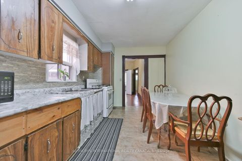 Photo 14 at 278 Clinton Street, Little Italy, Toronto