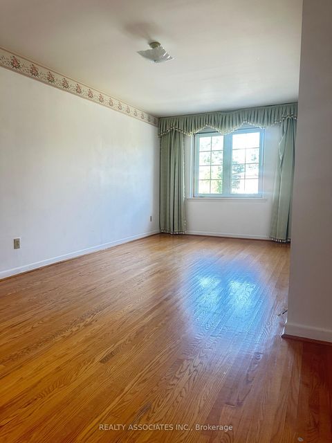 Photo 6 at 117 Crockamhill Drive, Agincourt North, Toronto