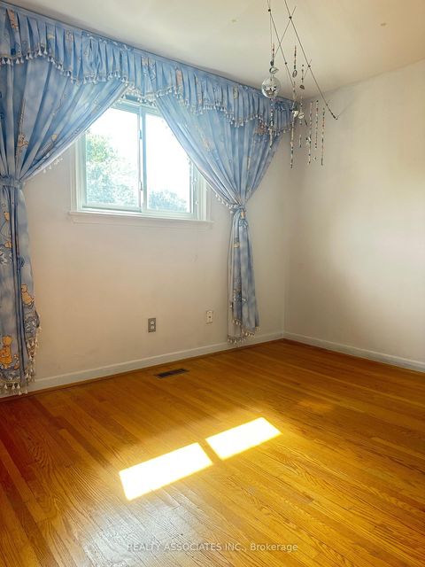 Photo 11 at 117 Crockamhill Drive, Agincourt North, Toronto