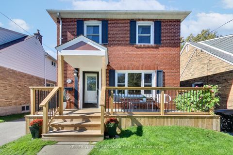 Photo 1 at 28 Avalon Boulevard, Cliffside, Toronto
