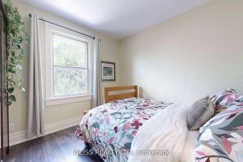 Photo 25 at 758 Richmond Street W, Niagara, Toronto