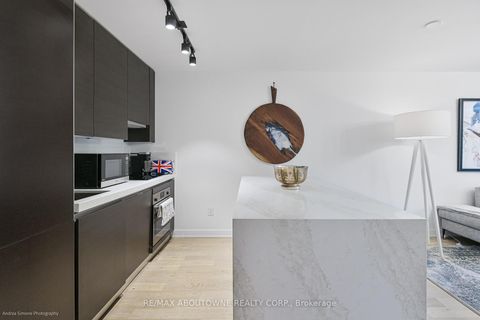 Photo 4 at 1133 - 629 King Street W, Waterfront Communities C1, Toronto