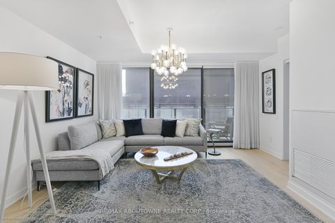 Photo 10 at 1133 - 629 King Street W, Waterfront Communities C1, Toronto