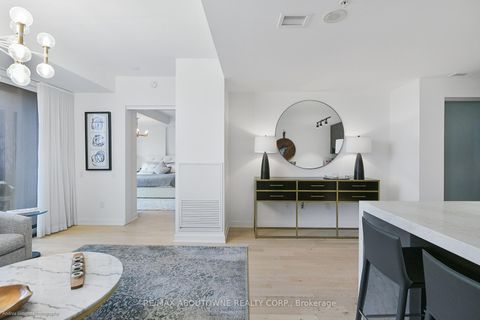 Photo 13 at 1133 - 629 King Street W, Waterfront Communities C1, Toronto