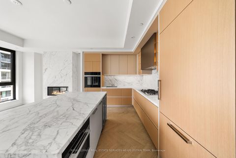 Photo 7 at Suite 411 - 2 Forest Hill Road, Casa Loma, Toronto