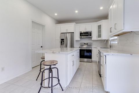 Photo 11 at 1386 Dallman Street, Lefroy, Innisfil