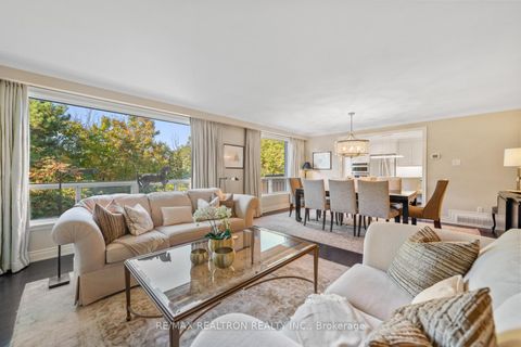 Photo 9 at 25 Cedar Springs Grove, Bathurst Manor, Toronto