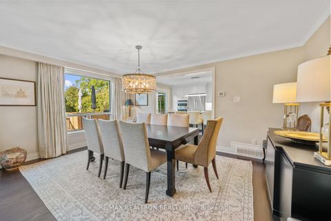 Photo 10 at 25 Cedar Springs Grove, Bathurst Manor, Toronto