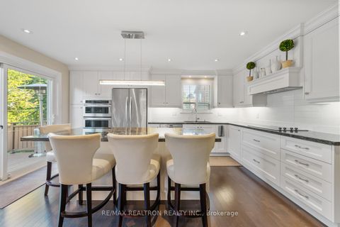 Photo 12 at 25 Cedar Springs Grove, Bathurst Manor, Toronto